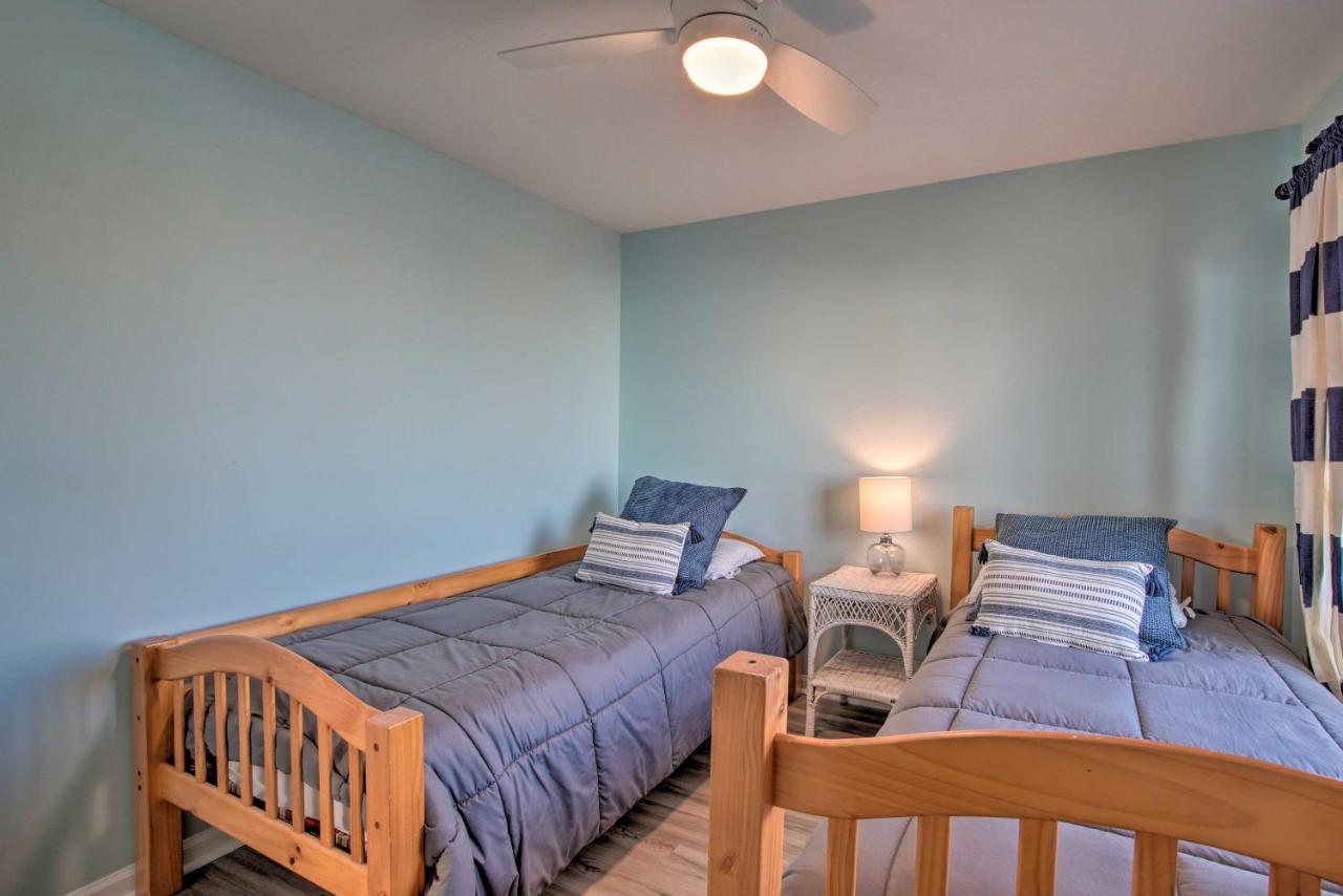 Ocean-View Condo With Deck, Steps To Carolina Beach! Exterior foto